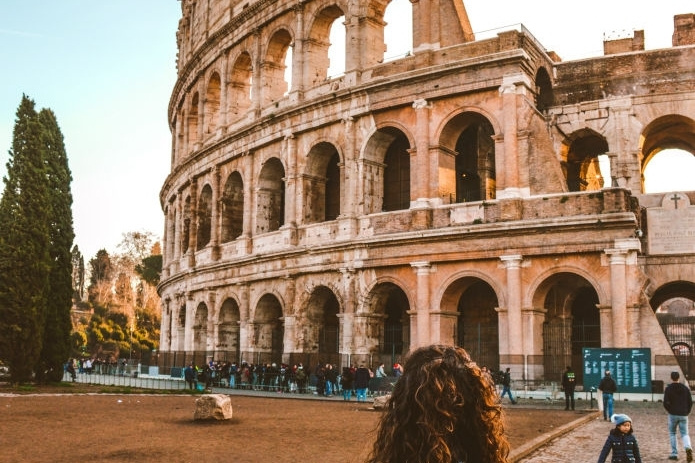 l-a-l-a-s-z-a-s0hs0hfh-b8-unsplash-695x1045