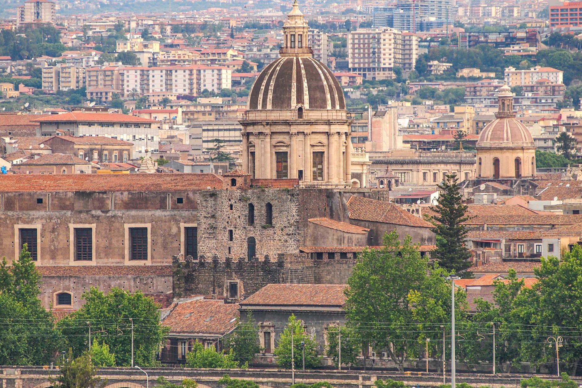 Mediterranean weather and lifestyle for Indian students at University of Catania in Catania Sicily Italy