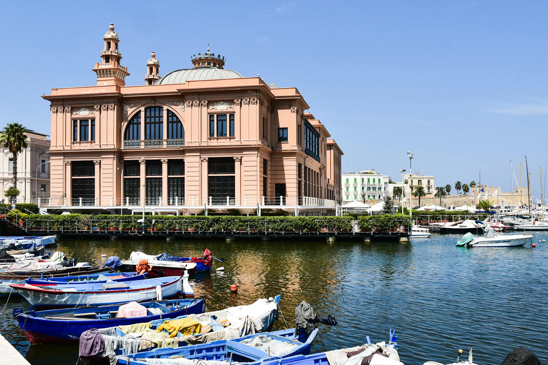 Student accommodation options near University of Bari Aldo Moro for Indian students in Bari Puglia (Apulia)