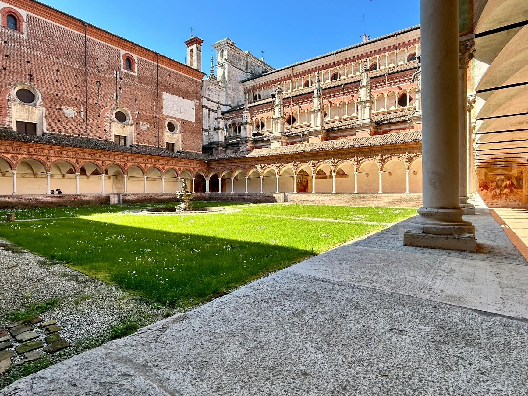 Weather guide for Indian students studying at University of Pavia in Pavia Italy showing seasonal changes